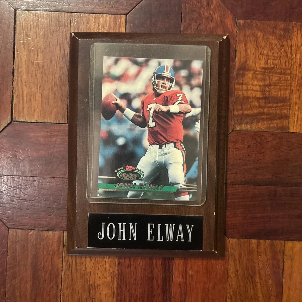Rare Vintage JOHN ELWAY NFL Collector's Wood Plaque With Nameplate - 6x4